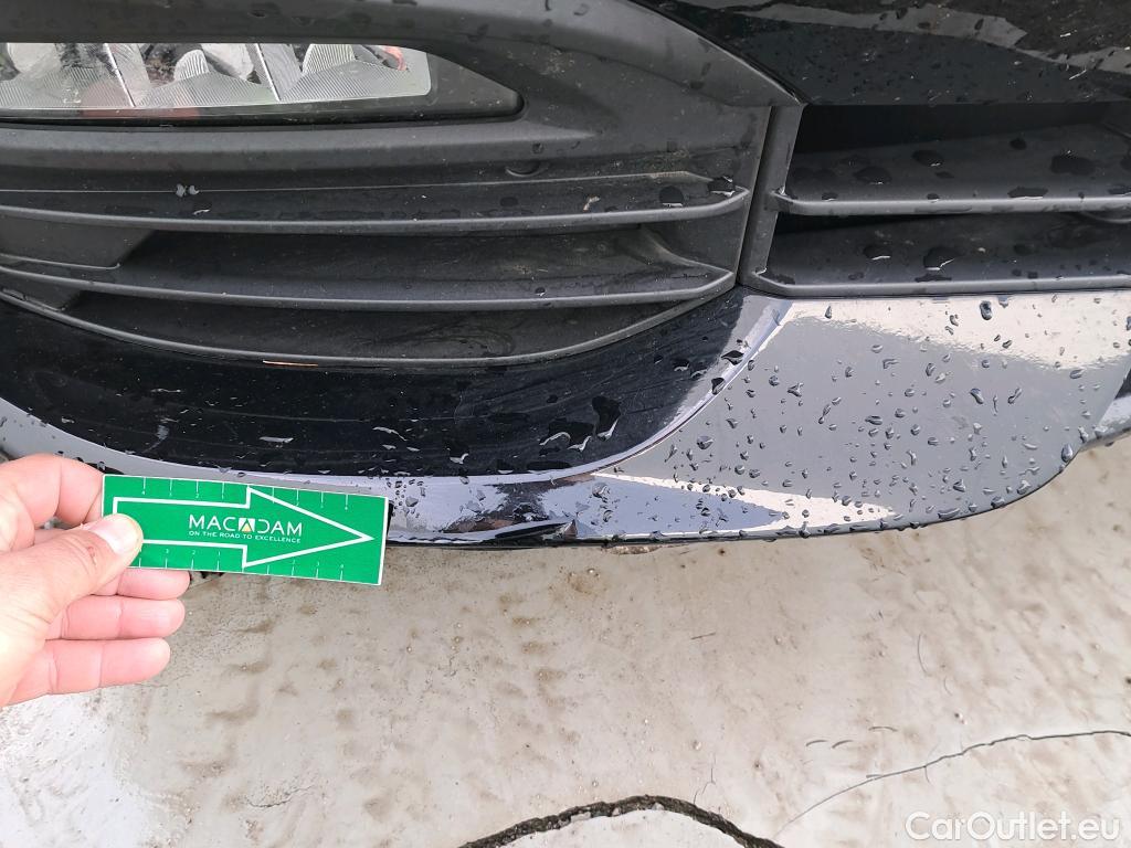  Bmw  Serie 1 BMW  / 2019 / 5P / berlina con portón 118d Business Auto. #38