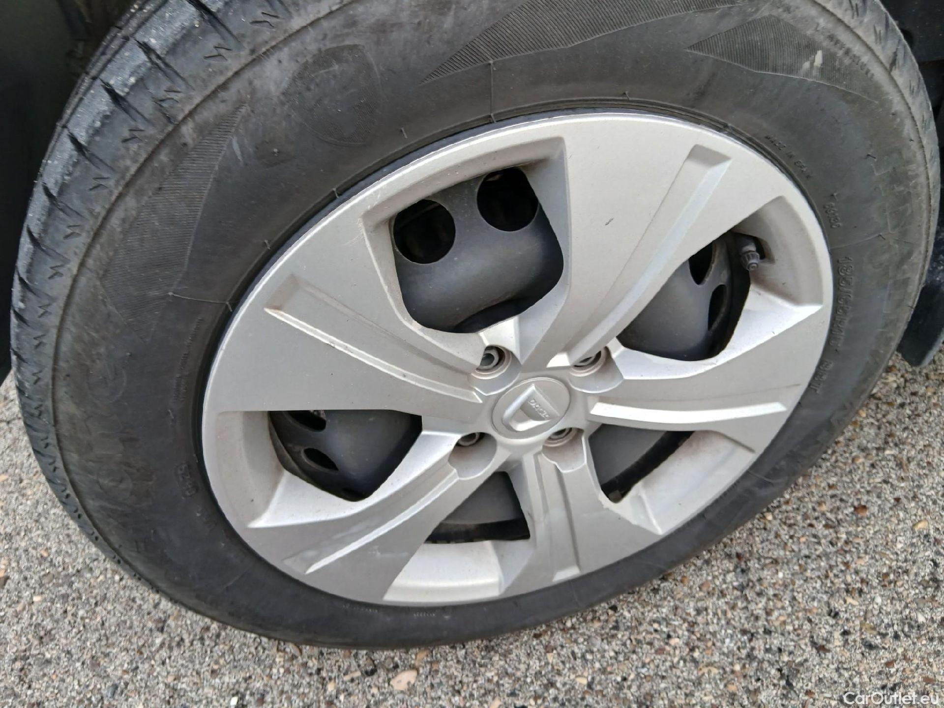  Dacia  Sandero DACIA  / 2020 / 5P / berlina con portón Essential 74kW (100CV) ECO-G #21