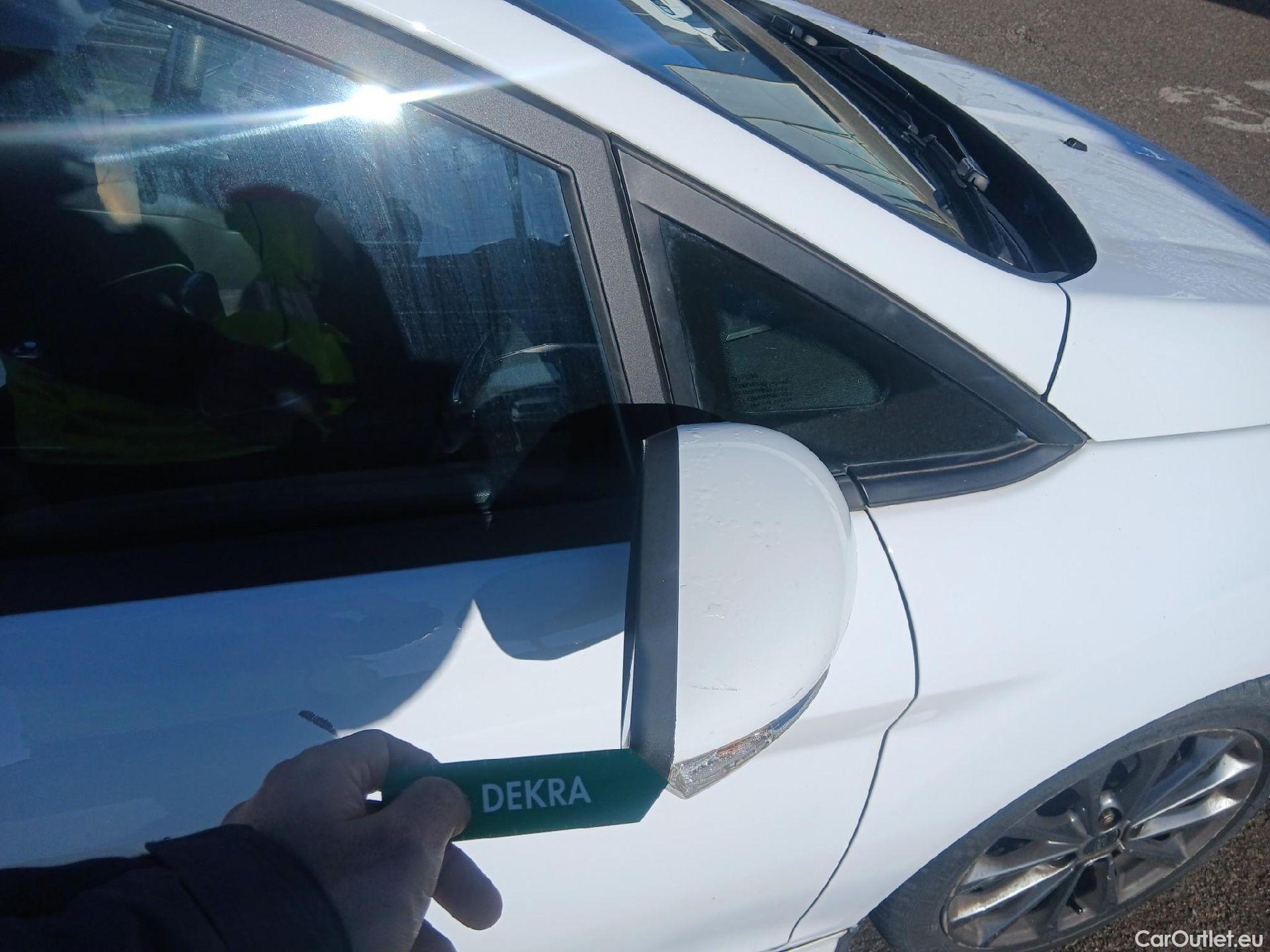  Ford  Fiesta FORD  3p 6G berlina con portón 1.5 TDCi 70kW (95CV) ST-Line 3p #34