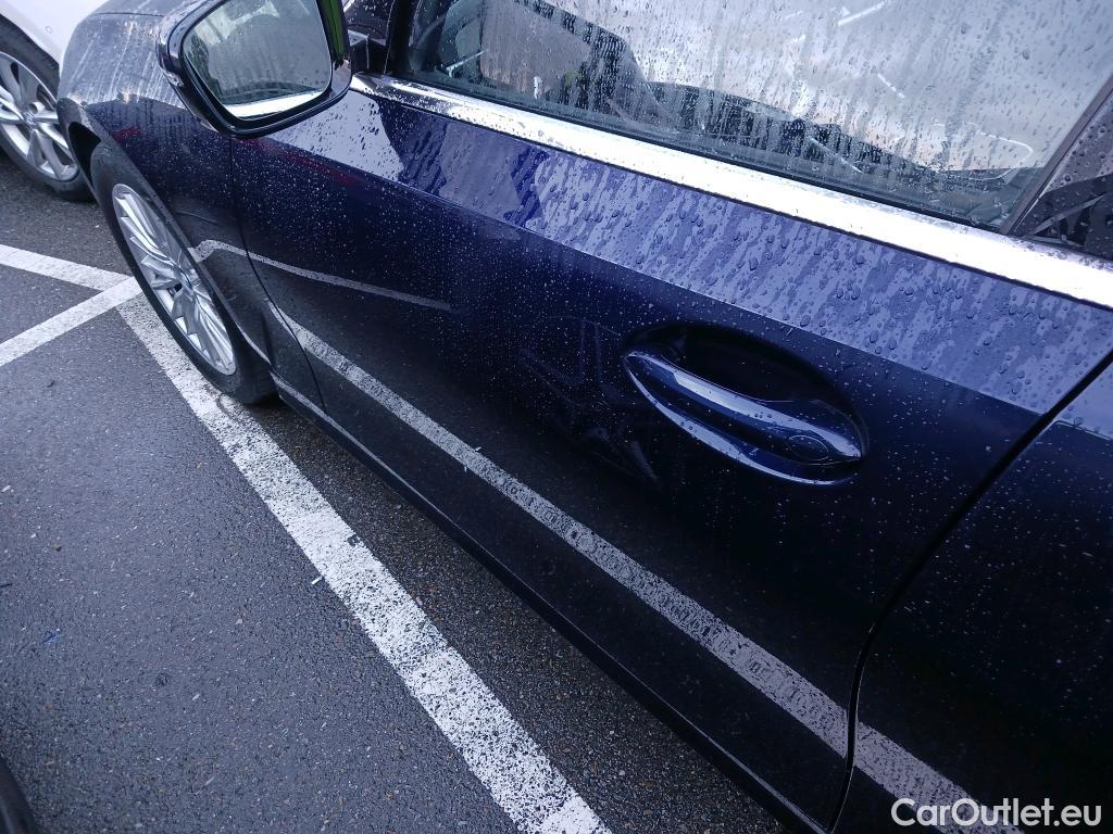  Bmw  Serie 3 BMW  / 2018 / 4P / sedán 318d Auto. #7