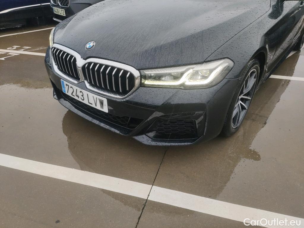  Bmw  Serie 5 BMW  / 2020 / 5P / familiar 520dA xDrive Touring #5