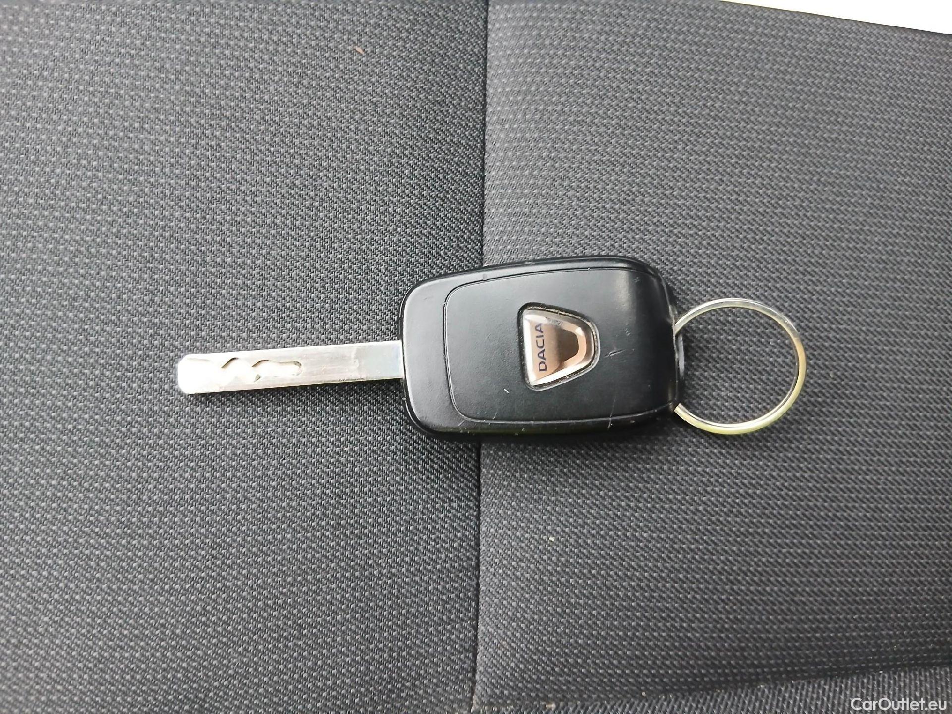  Dacia  Sandero DACIA  / 2020 / 5P / berlina con portón Essential 74kW (100CV) ECO-G #1