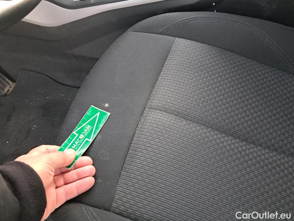  Bmw  Serie 1 BMW  / 2019 / 5P / berlina con portón 118d Business Auto. #16