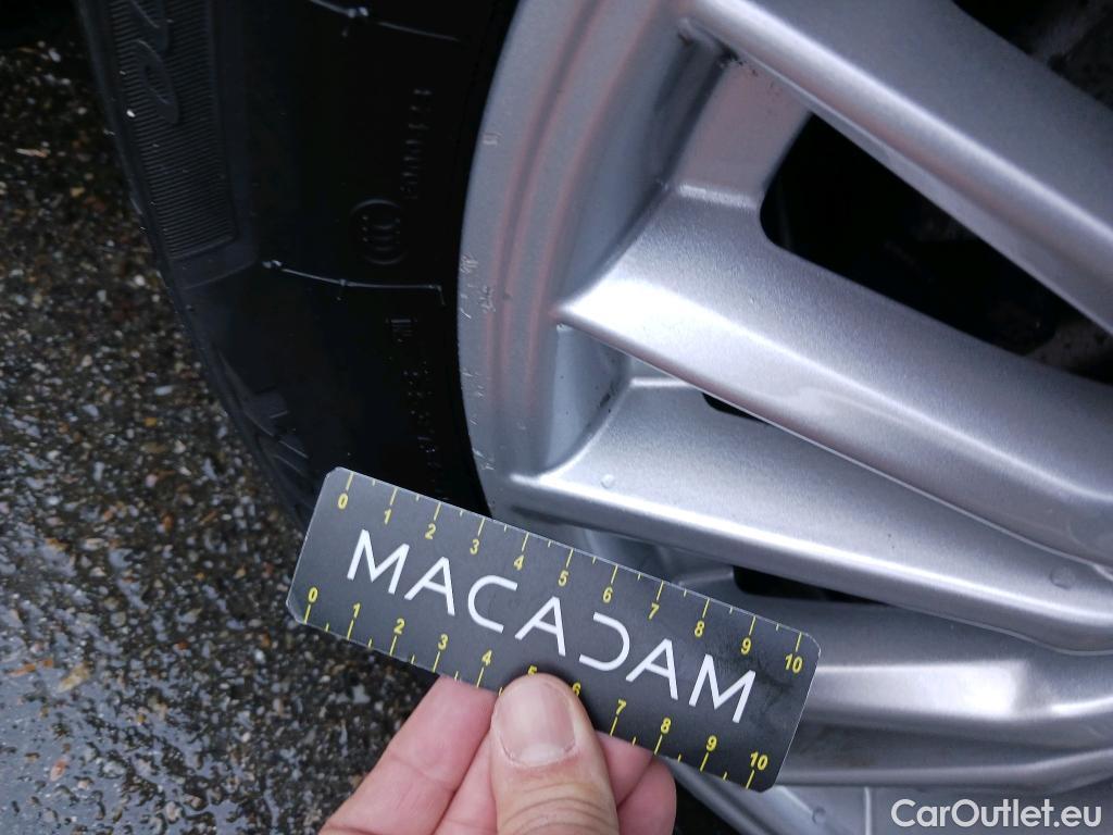  Bmw  Serie 3 BMW  / 2018 / 4P / sedán 318d Auto. #10