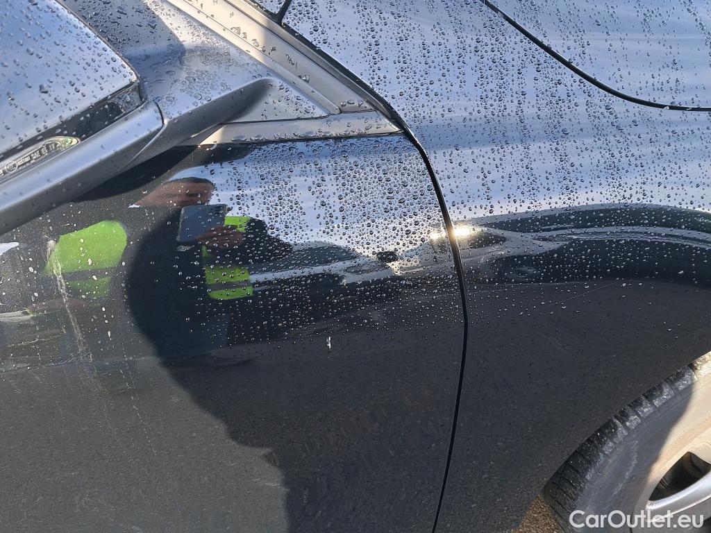  Bmw  Serie 1 BMW  / 2019 / 5P / berlina con portón 118d Business Auto. #14