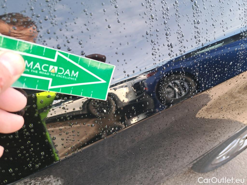  Bmw  Serie 1 BMW  / 2019 / 5P / berlina con portón 118d Business Auto. #19