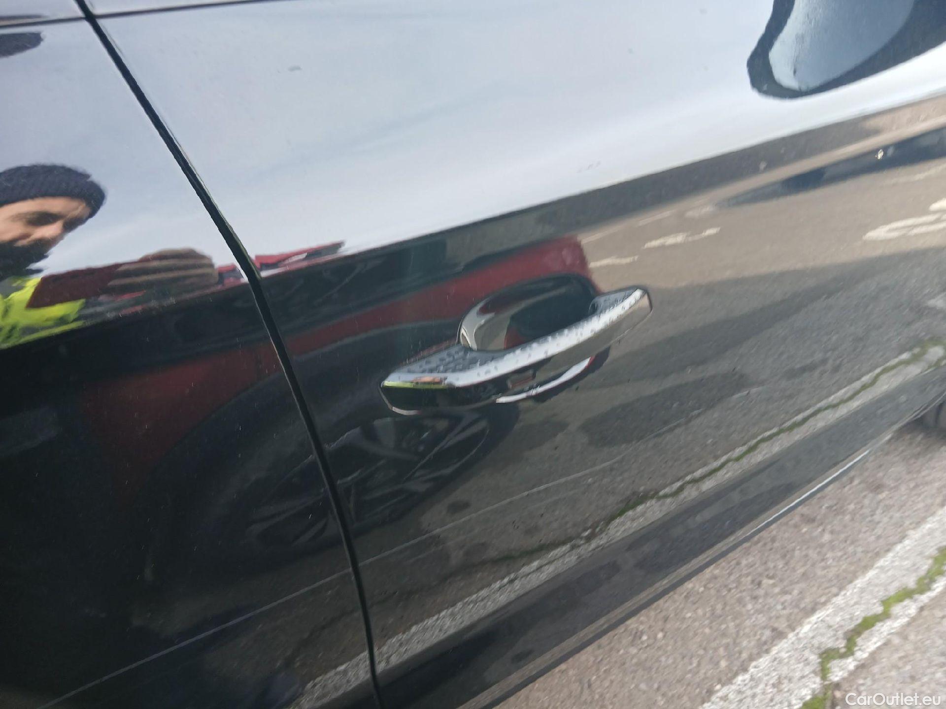  Audi  Q5 AUDI  SPORTBACK / 2020 / 5P / todoterreno Black Line 55 TFSI e quattro-ultra #32