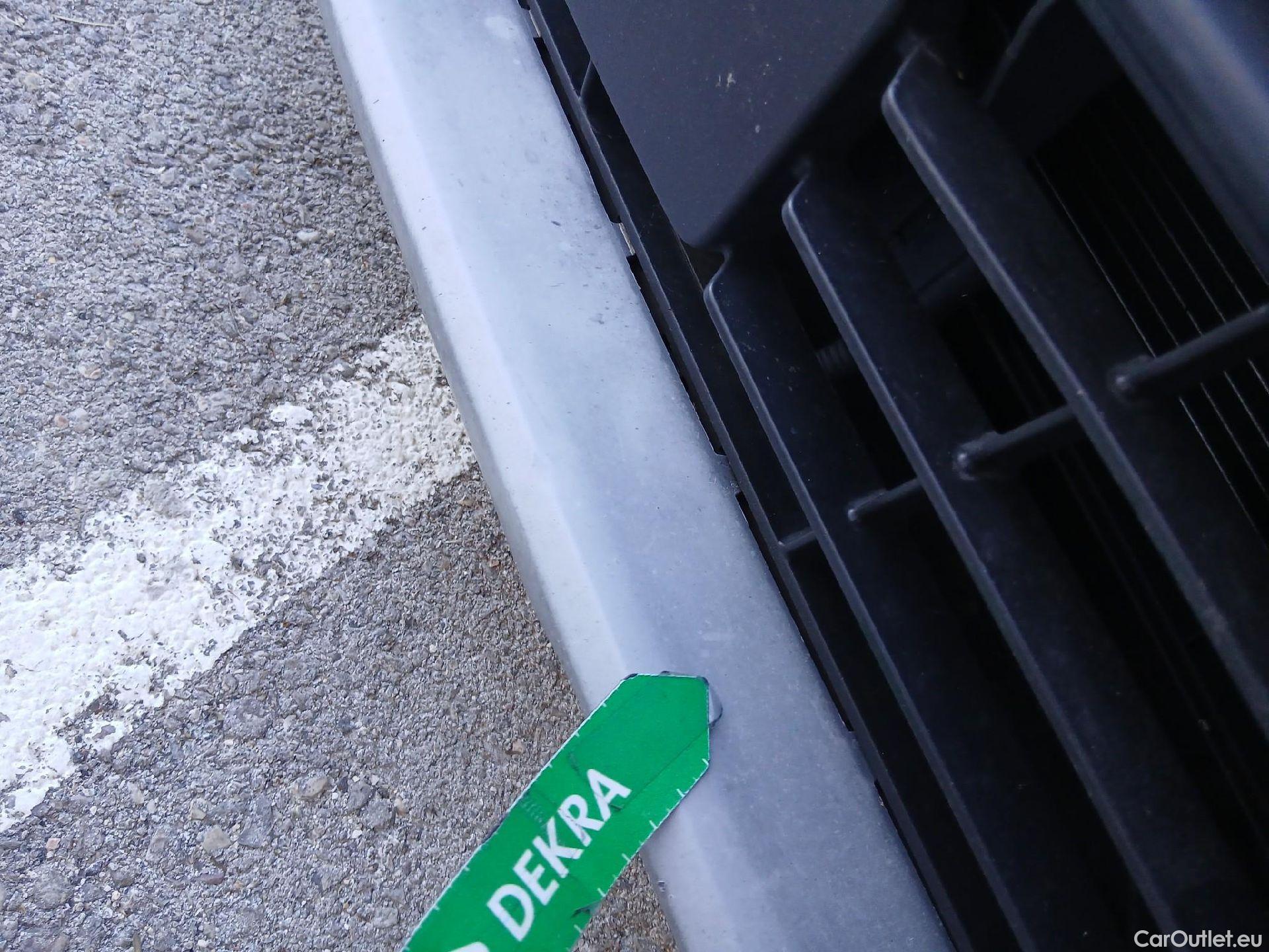  KIA  Niro KIA  1.6 GDi PHEV 104kW (141CV) Drive #10