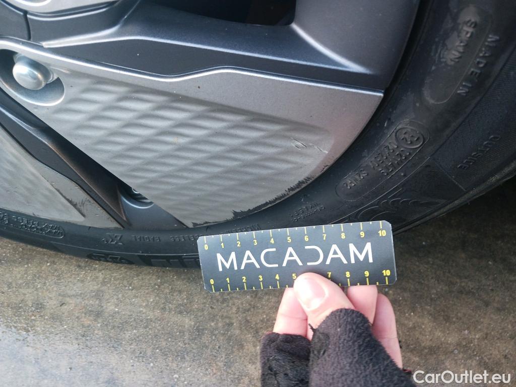  Hyundai   Ioniq HYUNDAI / 2019 / 5P / berlina con portón 1.6 GDI HEV Klass DCT #29