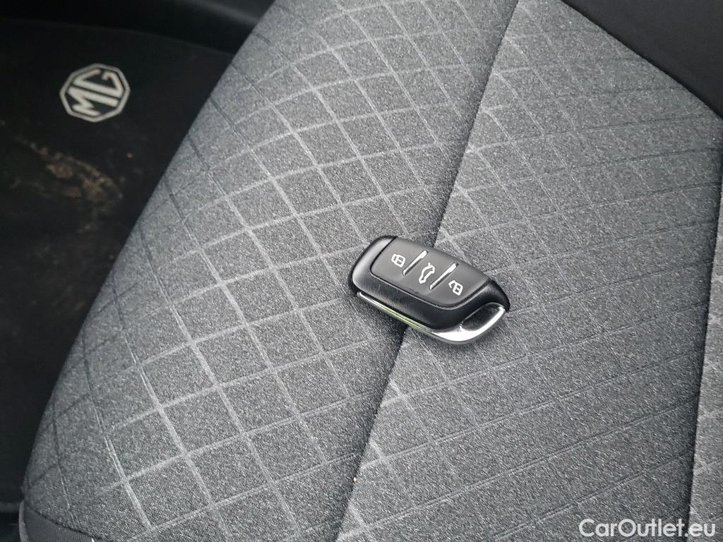  Land Rover  Discovery MG ZS Hybrid+ / 2024 / 5P / todoterreno Standard #1