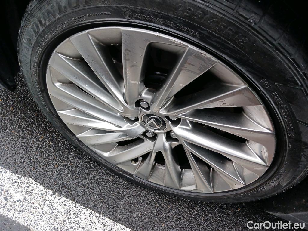  Lexus  ES LEXUS  / 2018 / 4P / sedán 2.5 300h Executive #8