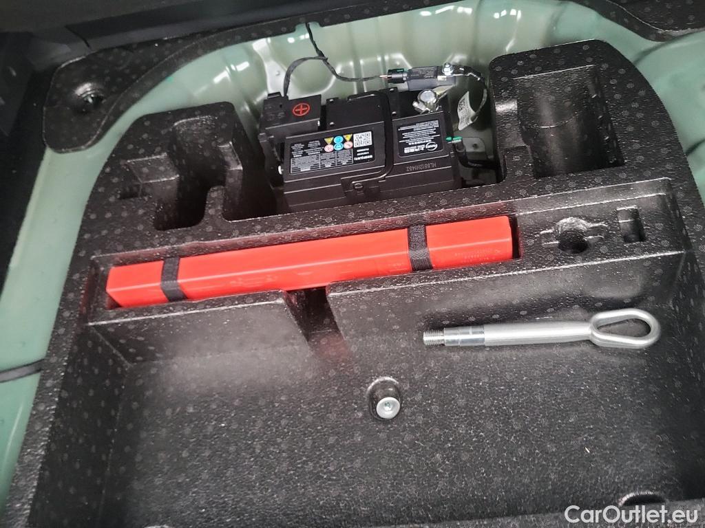  Land Rover  Discovery MG ZS Hybrid+ / 2024 / 5P / todoterreno Standard #4