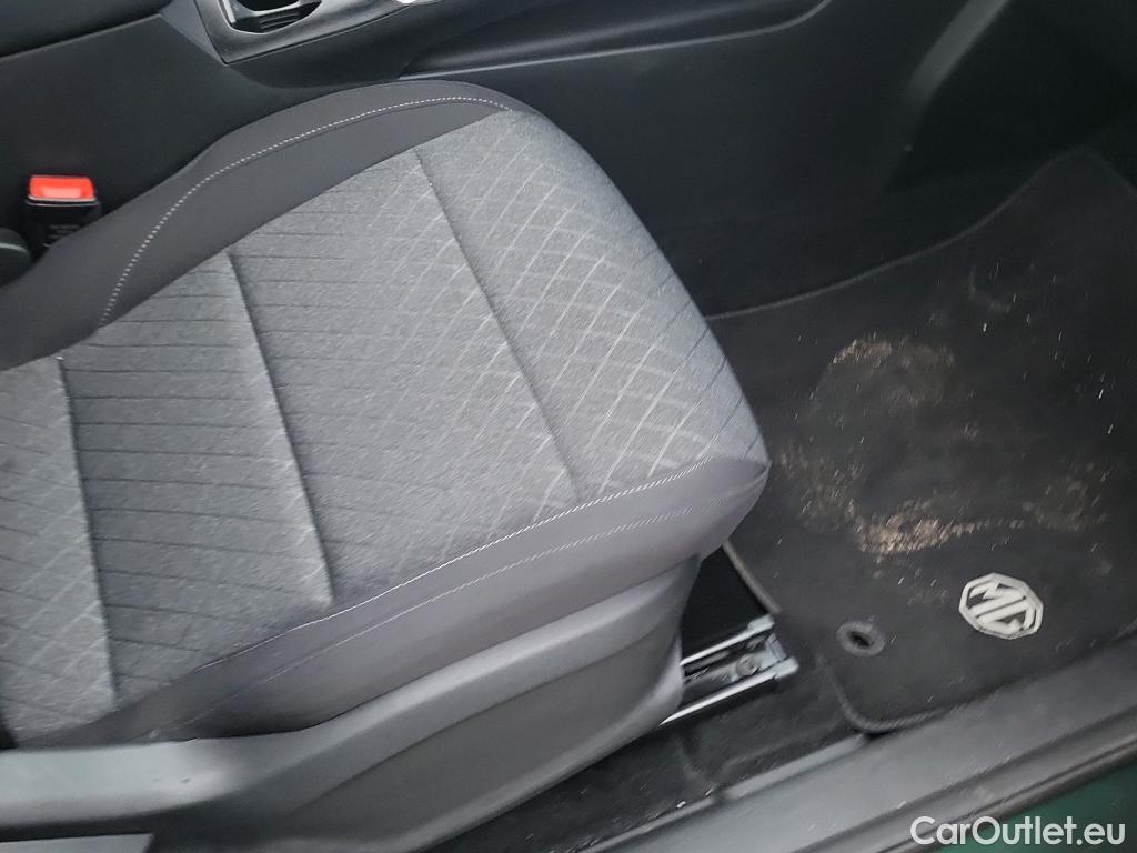  Land Rover  Discovery MG ZS Hybrid+ / 2024 / 5P / todoterreno Standard #9