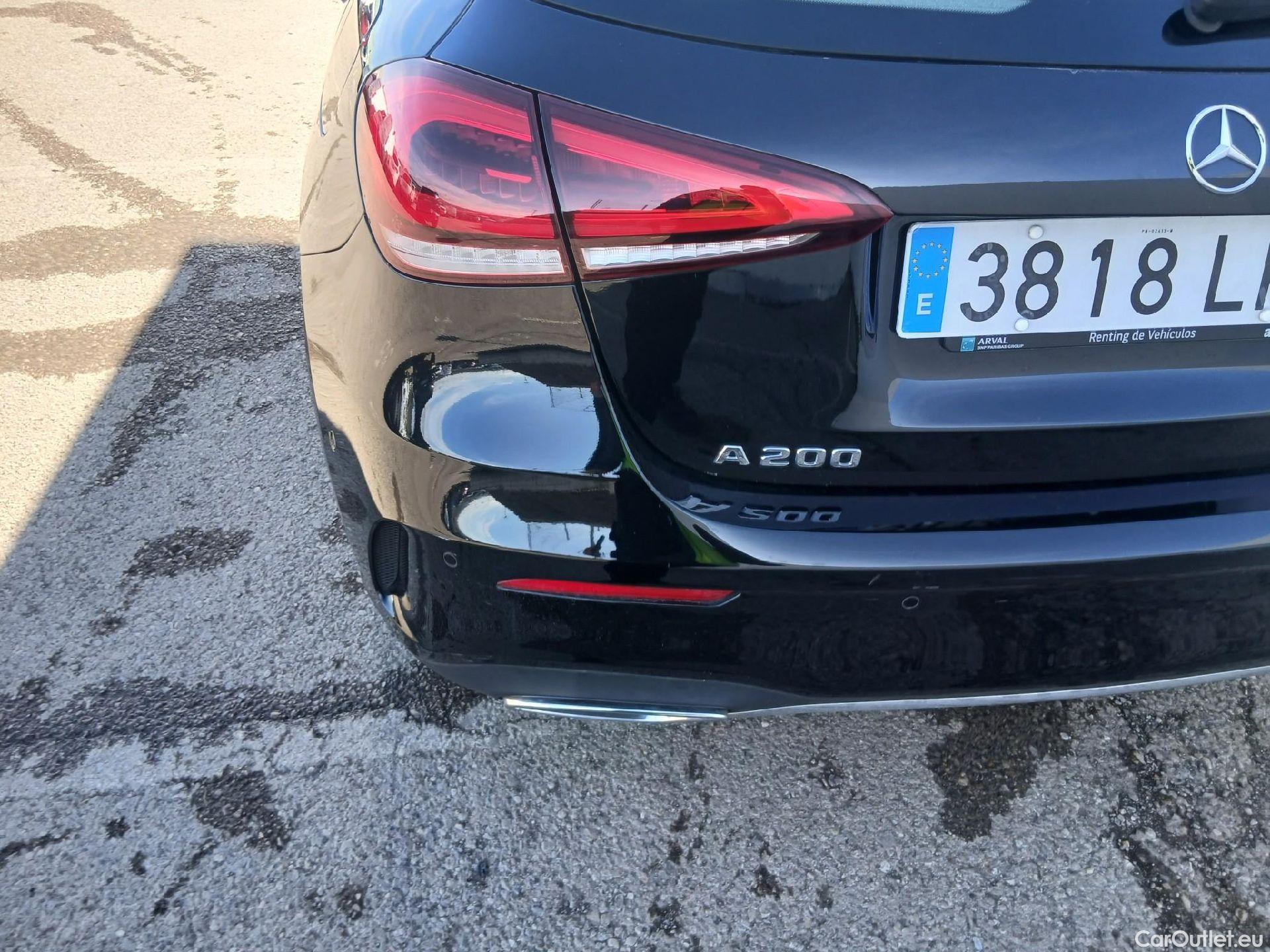  Mercedes  A-Klasse MERCEDES-BENZ Clase A / 2018 / 5P / berlina con portón A 200 #14