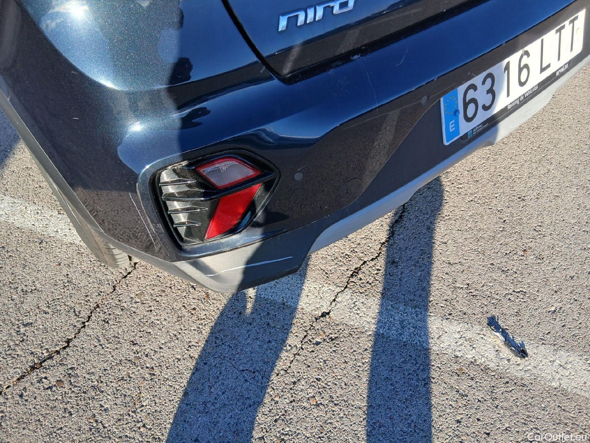  KIA  Niro KIA  1.6 GDi PHEV 104kW (141CV) Drive #26