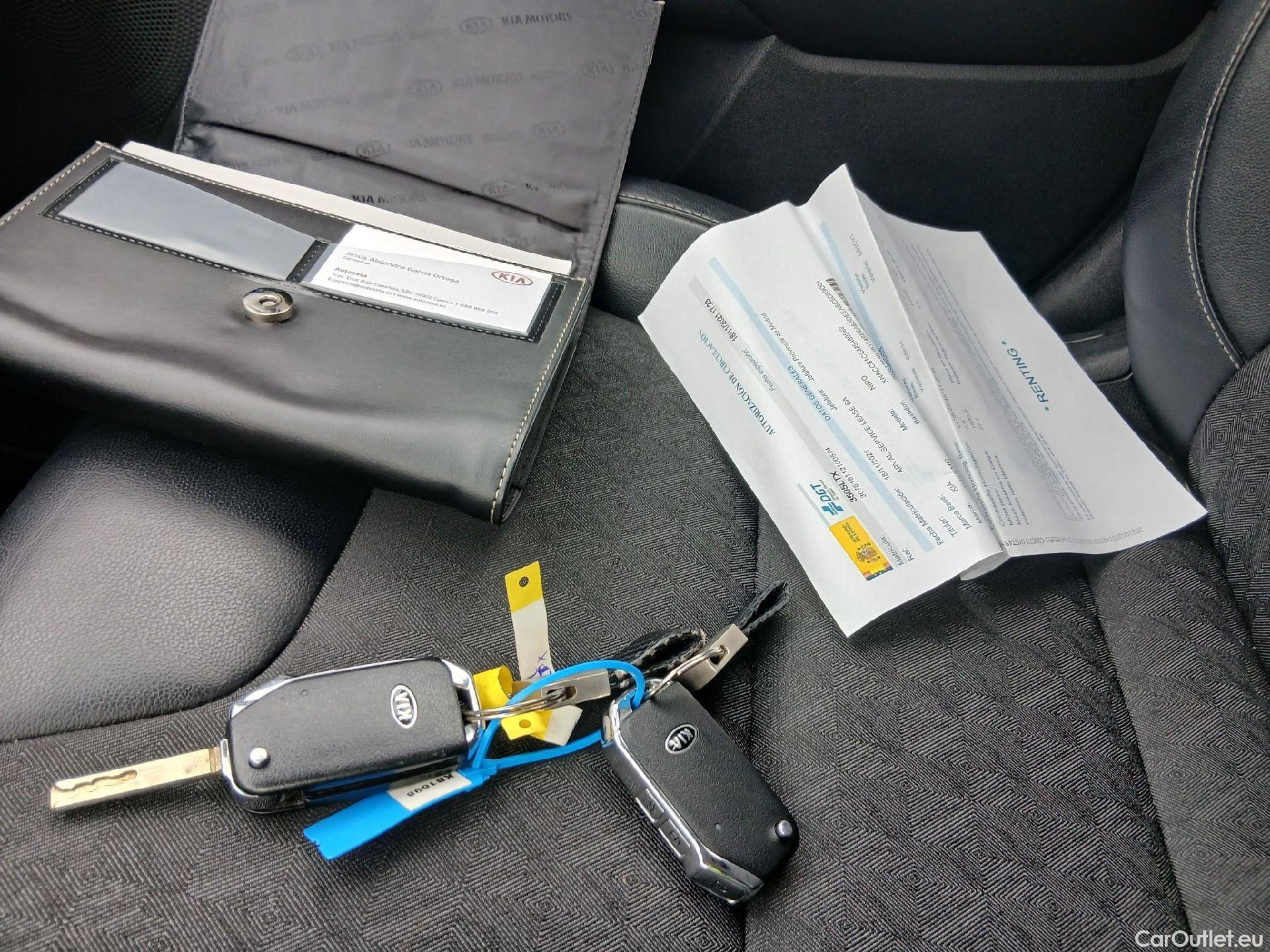  KIA  Niro KIA  / 2019 / 5P / crossover 1.6 GDi HEV 104kW (141CV) Drive #1