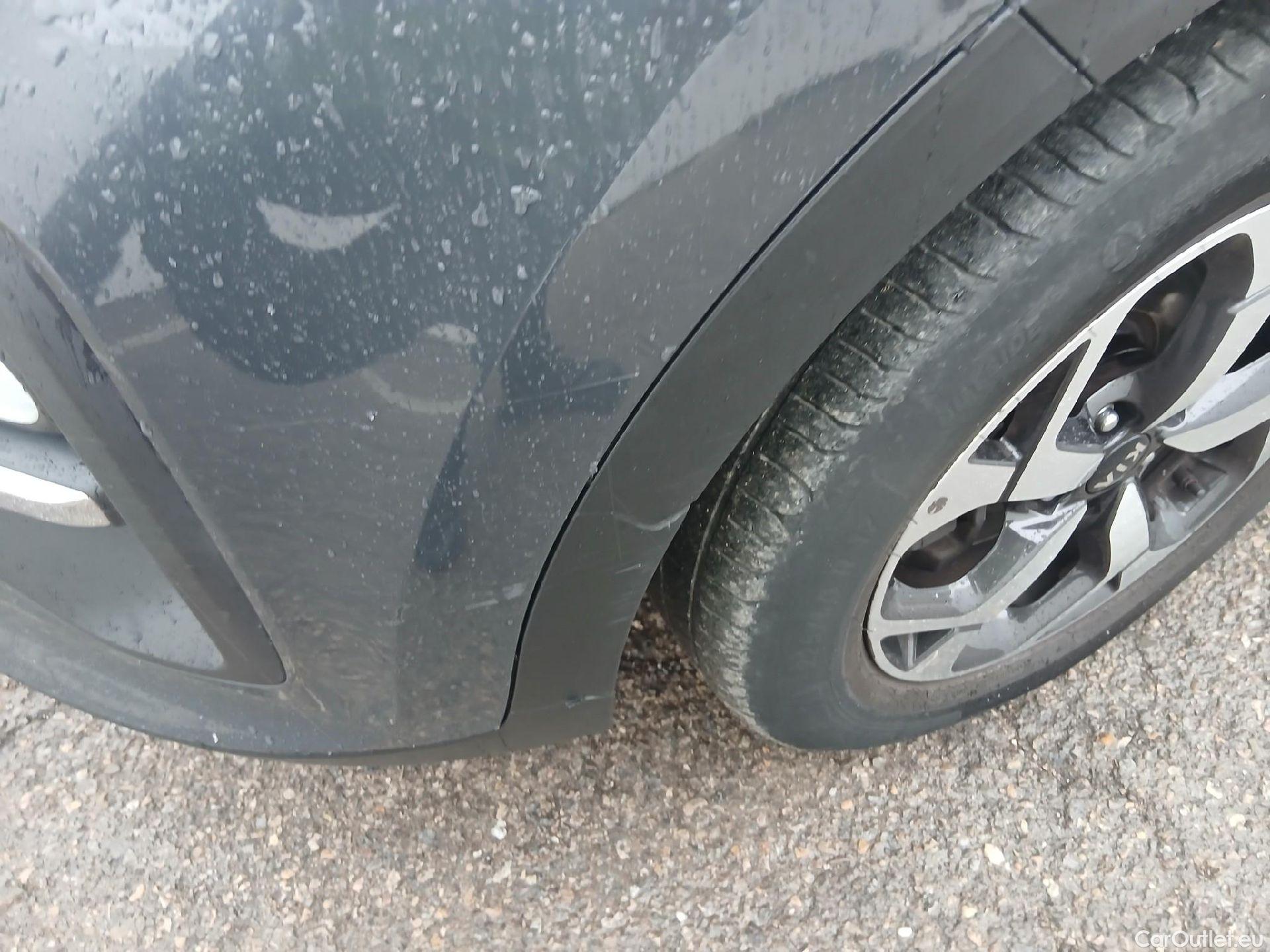  KIA  Sportage KIA  1.6MHEV Drive 100kW(136CV) 4x2(Crist Tintados) #4