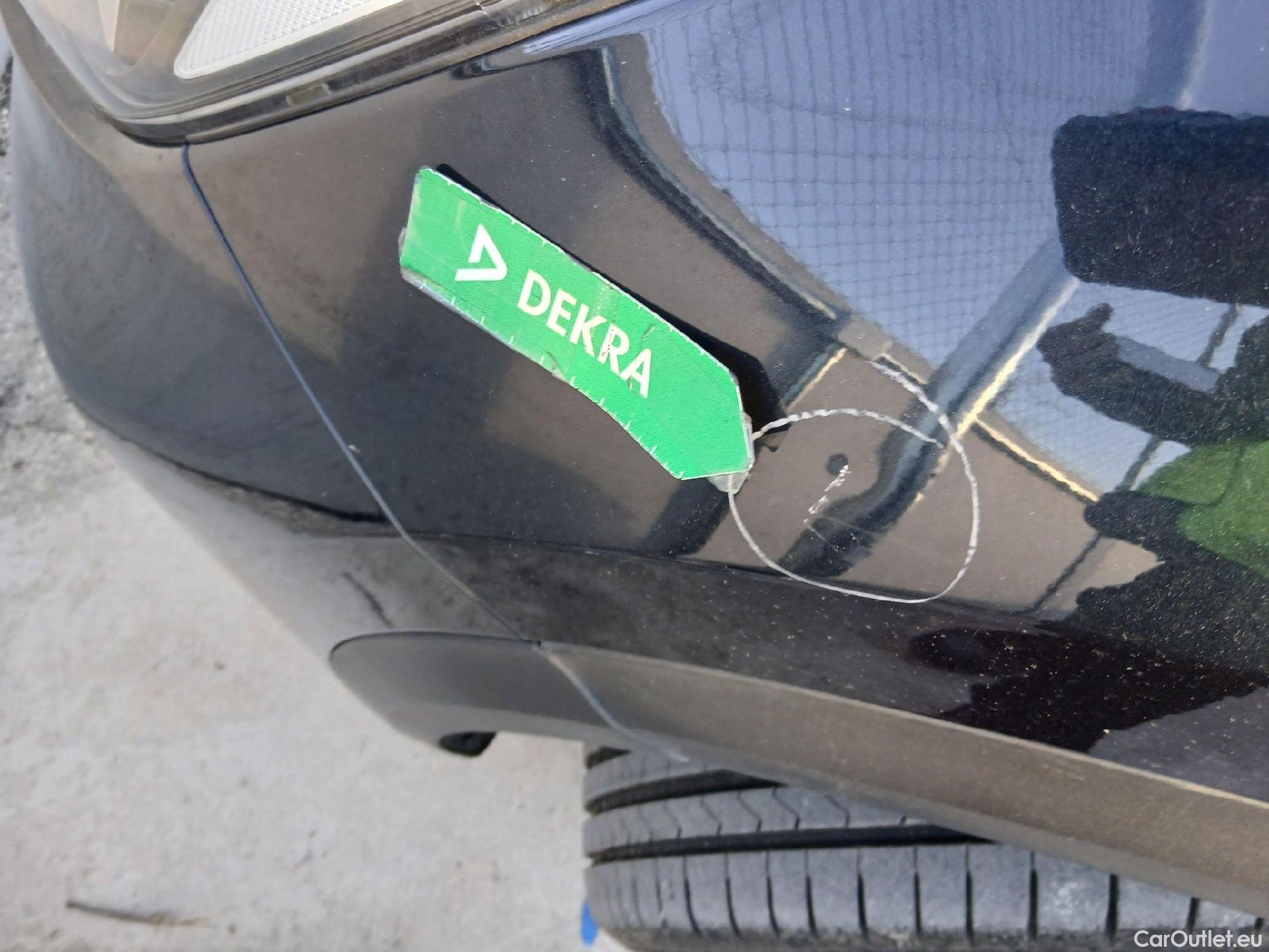  KIA  Niro KIA  1.6 GDi PHEV 104kW (141CV) Drive #11