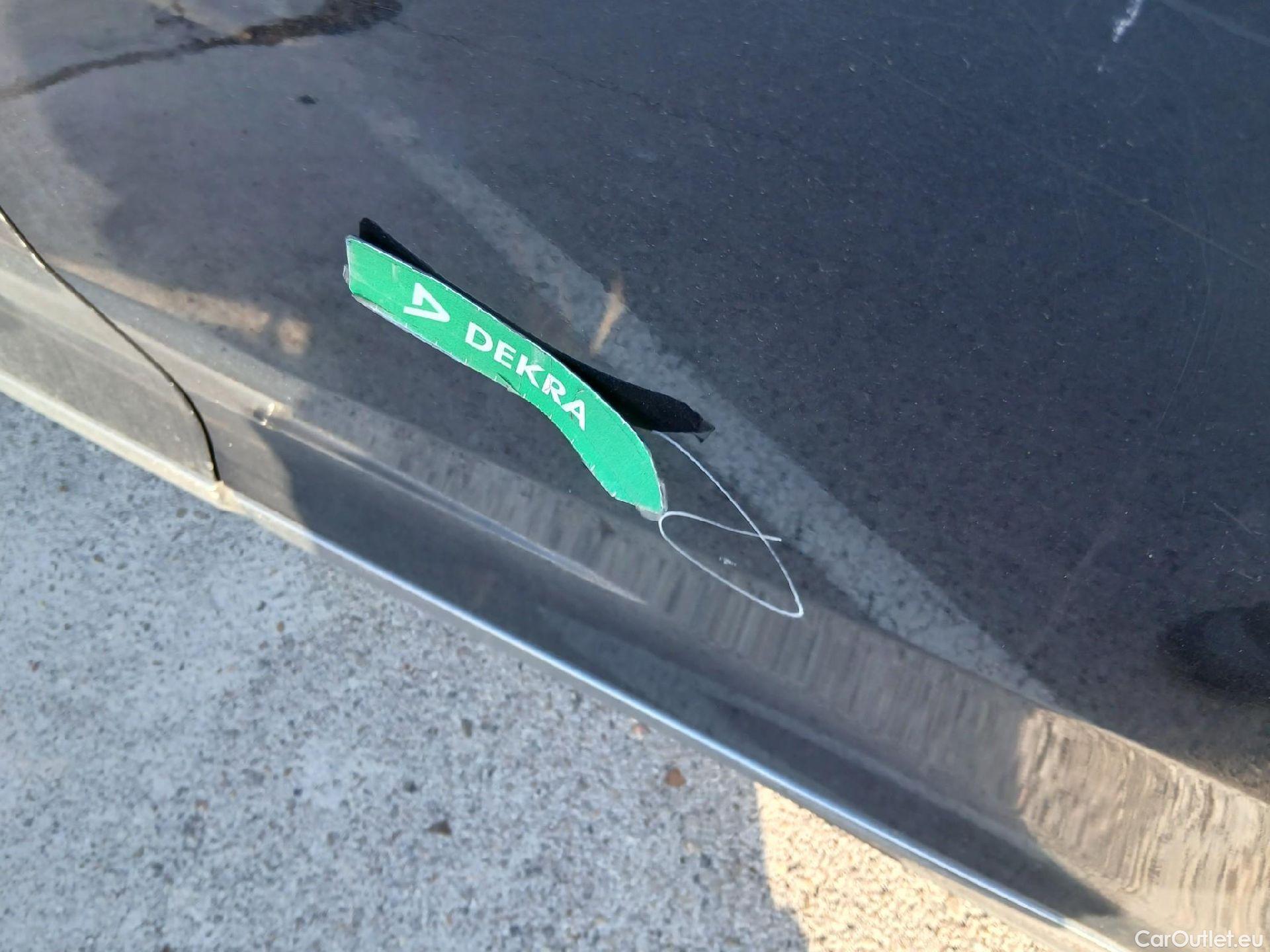  KIA  Niro KIA  1.6 GDi PHEV 104kW (141CV) Drive #19