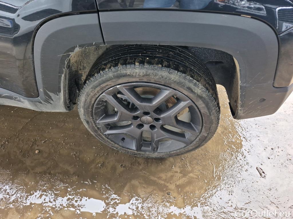  Jeep  Patriot JEEP Renegade / 2014 / 5P / todoterreno S 1.3 PHEV 177kW (240CV) AT AWD #1