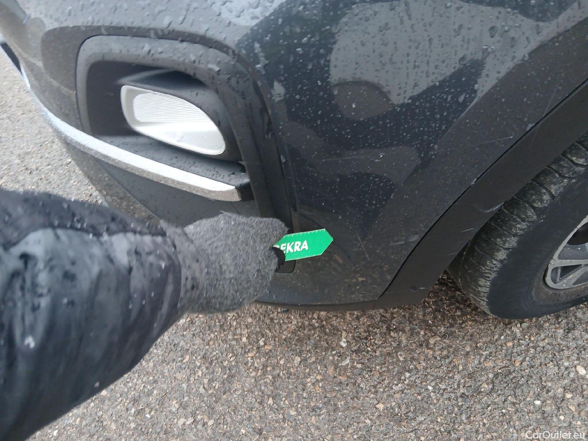  KIA  Sportage KIA  1.6MHEV Drive 100kW(136CV) 4x2(Crist Tintados) #1