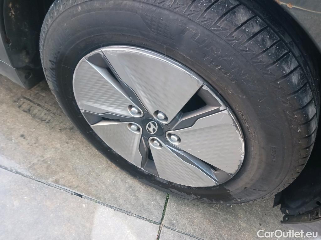  Hyundai   Ioniq HYUNDAI / 2019 / 5P / berlina con portón 1.6 GDI HEV Klass DCT #30