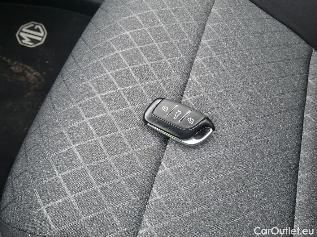  Land Rover  Discovery MG ZS Hybrid+ / 2024 / 5P / todoterreno Standard #2