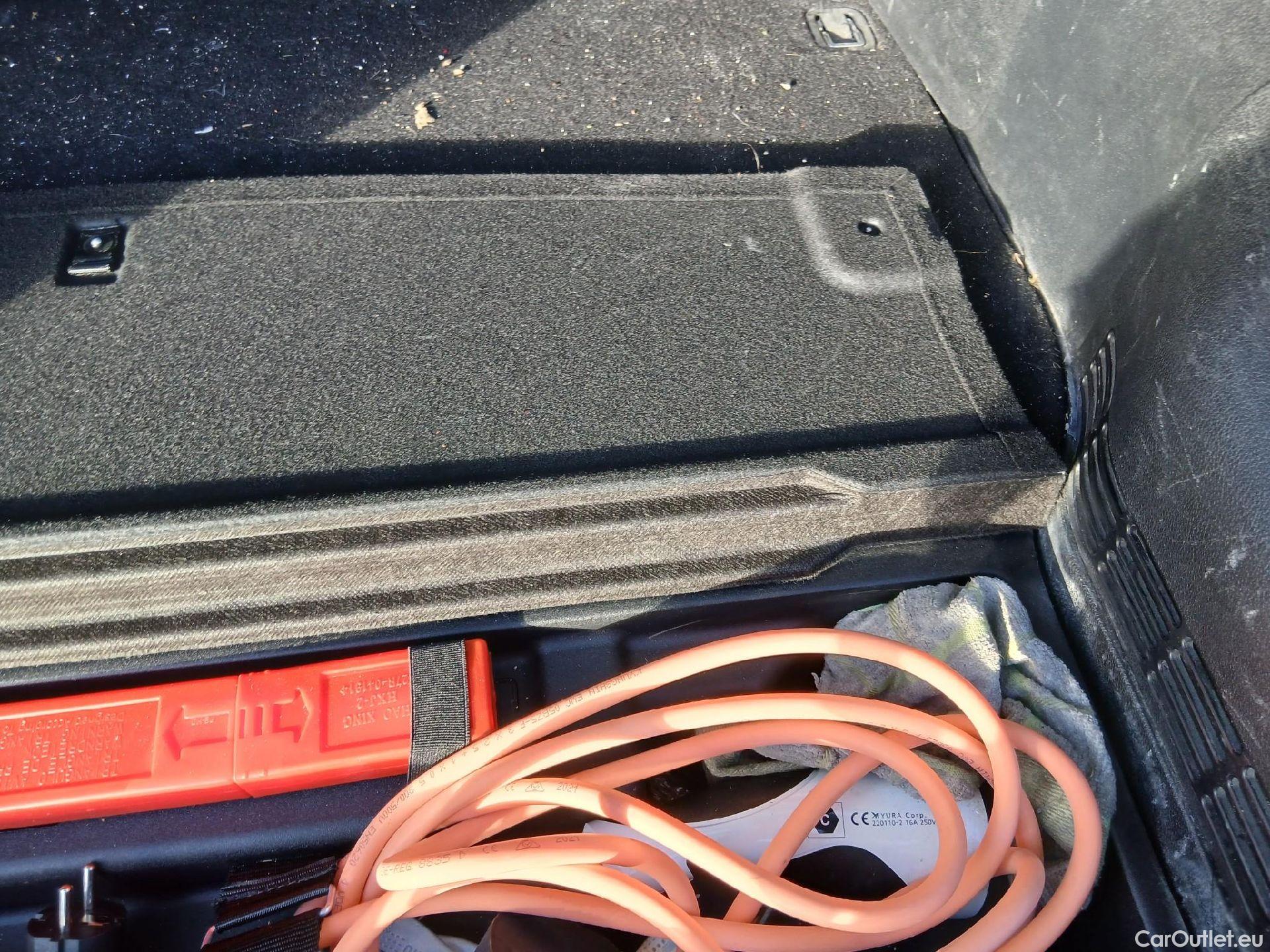  KIA  Niro KIA  1.6 GDi PHEV 104kW (141CV) Drive #2