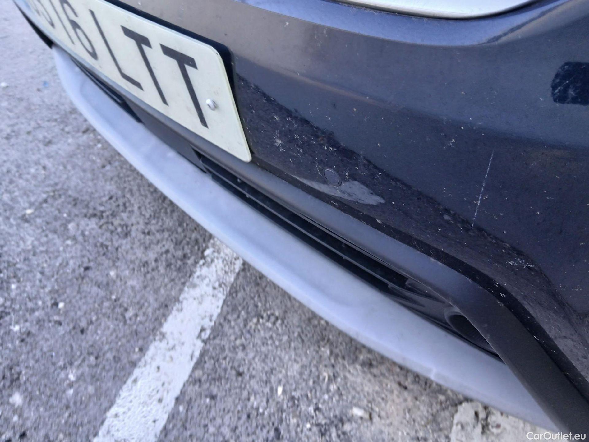  KIA  Niro KIA  1.6 GDi PHEV 104kW (141CV) Drive #9