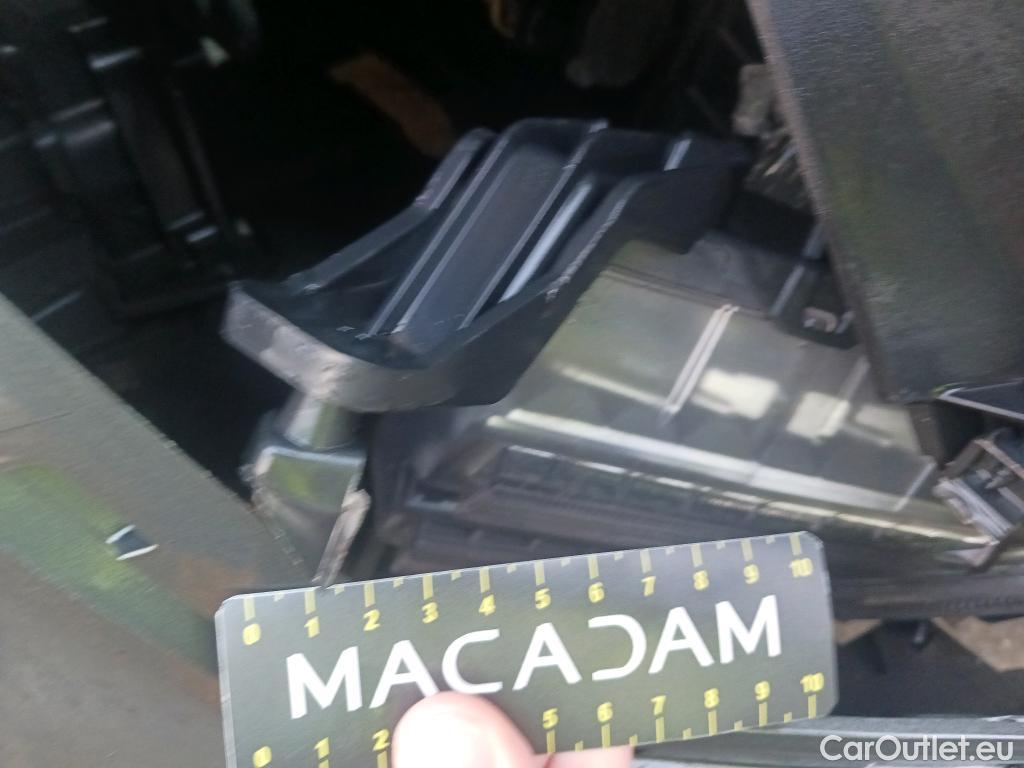  Hyundai   Ioniq HYUNDAI / 2019 / 5P / berlina con portón 1.6 GDI HEV Klass DCT #42