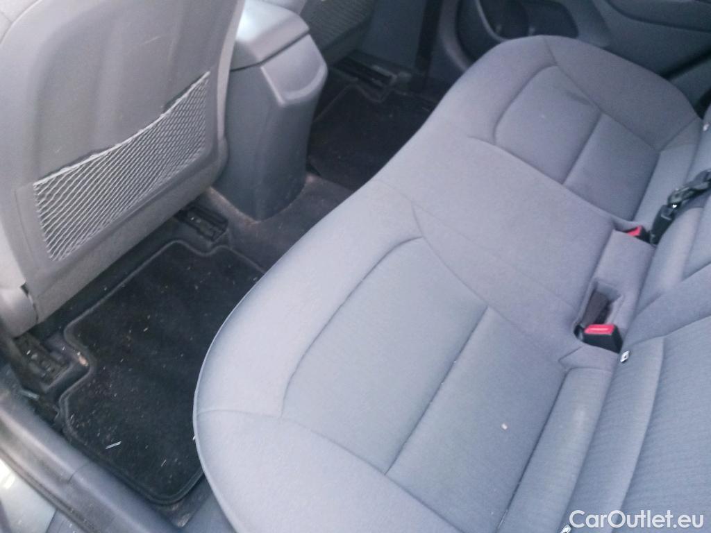  Hyundai   Ioniq HYUNDAI / 2019 / 5P / berlina con portón 1.6 GDI HEV Klass DCT #22