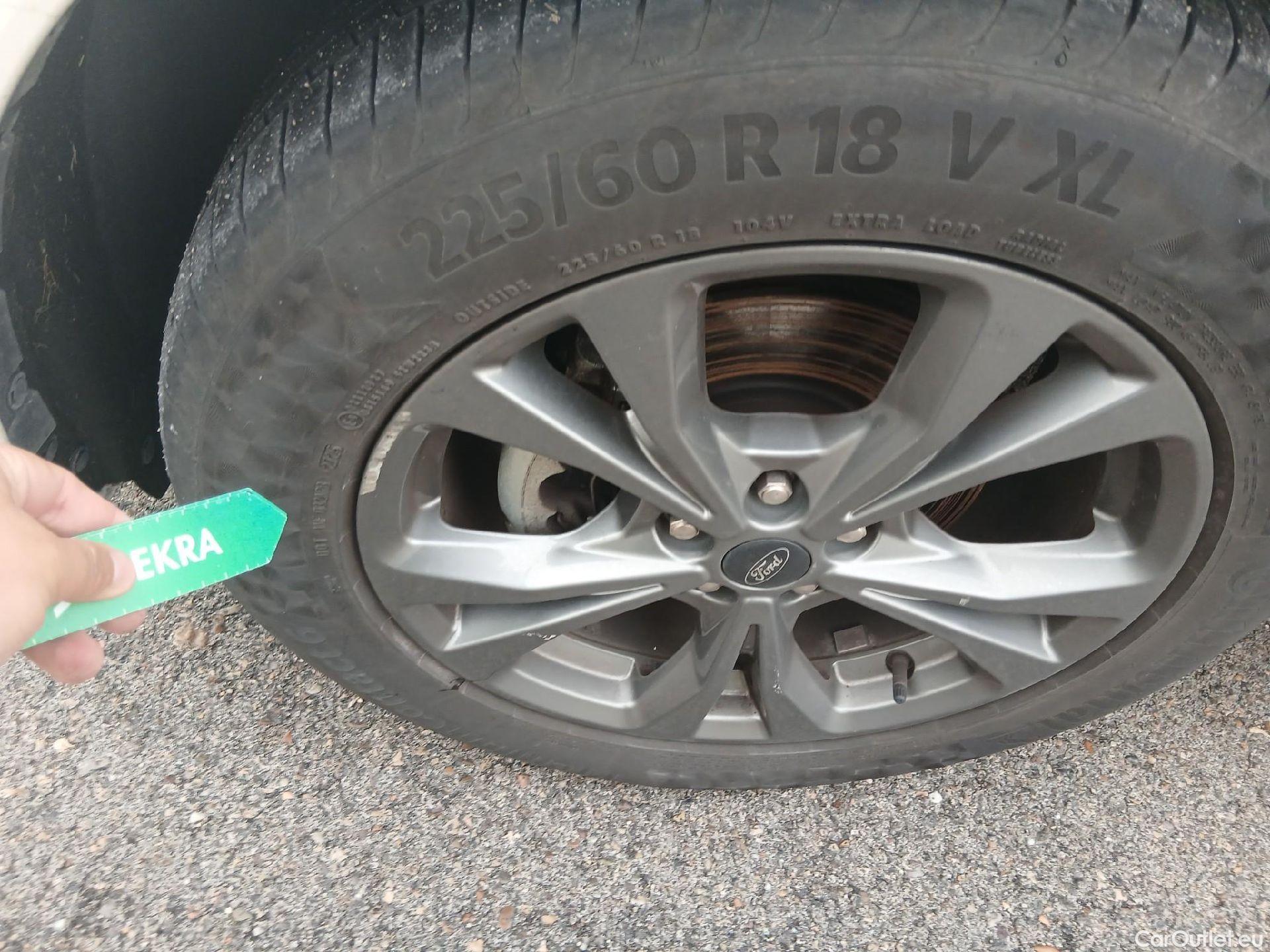  Ford  Kuga  Plug-In Hybrid ST-Line 2.5 225CV ATV E6d #12