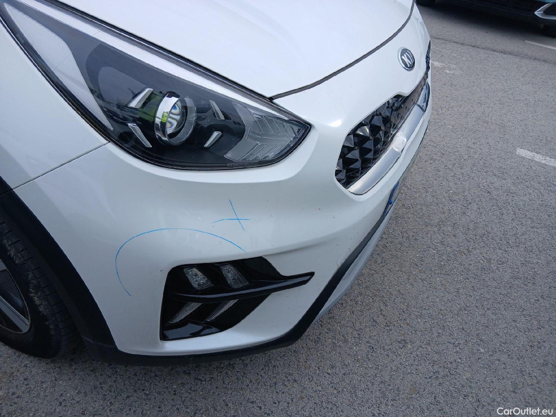  KIA  Niro KIA  / 2019 / 5P / crossover 1.6 GDi HEV 104kW (141CV) Drive #8