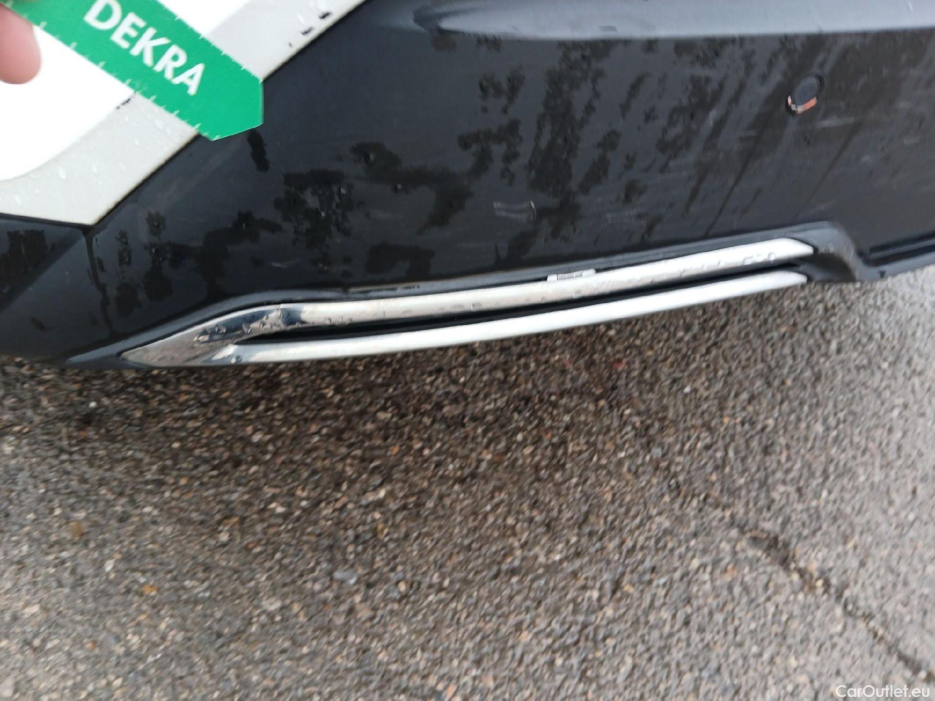  Toyota  C-HR TOYOTA  / 2019 / 5P / todoterreno 2.0 180H Advance #29