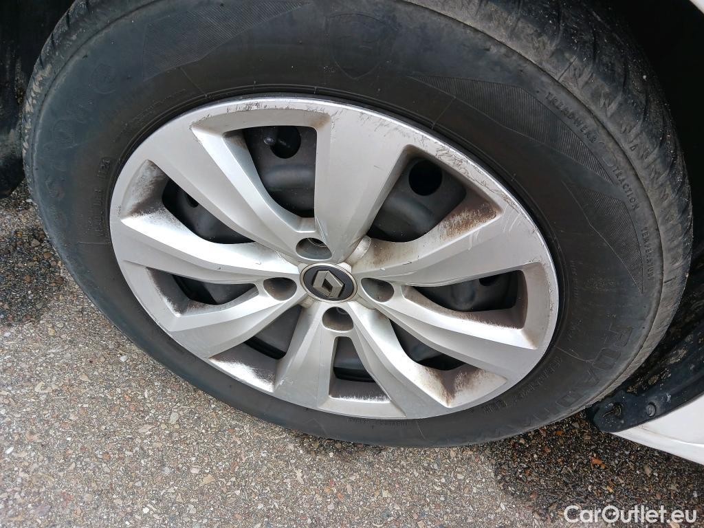  Renault  Clio RENAULT  / 2019 / 5P / berlina con portón Business Blue dCi 63 kW (85CV) #38