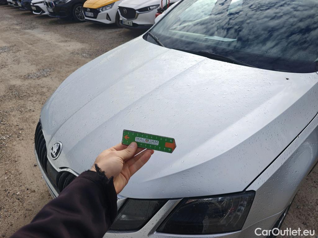  Skoda  Octavia SKODA  / 2016 / 5P / berlina con portón 1.6 TDI 85KW (115CV) Active #54