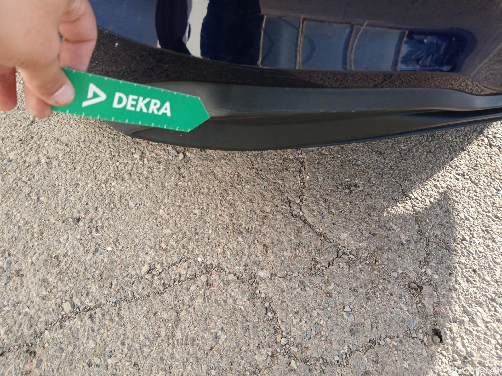  Volkswagen  Golf  VOLKSWAGEN / 2020 / 5P / berlina con portón 2.0 TDI 85kW (115CV) #25