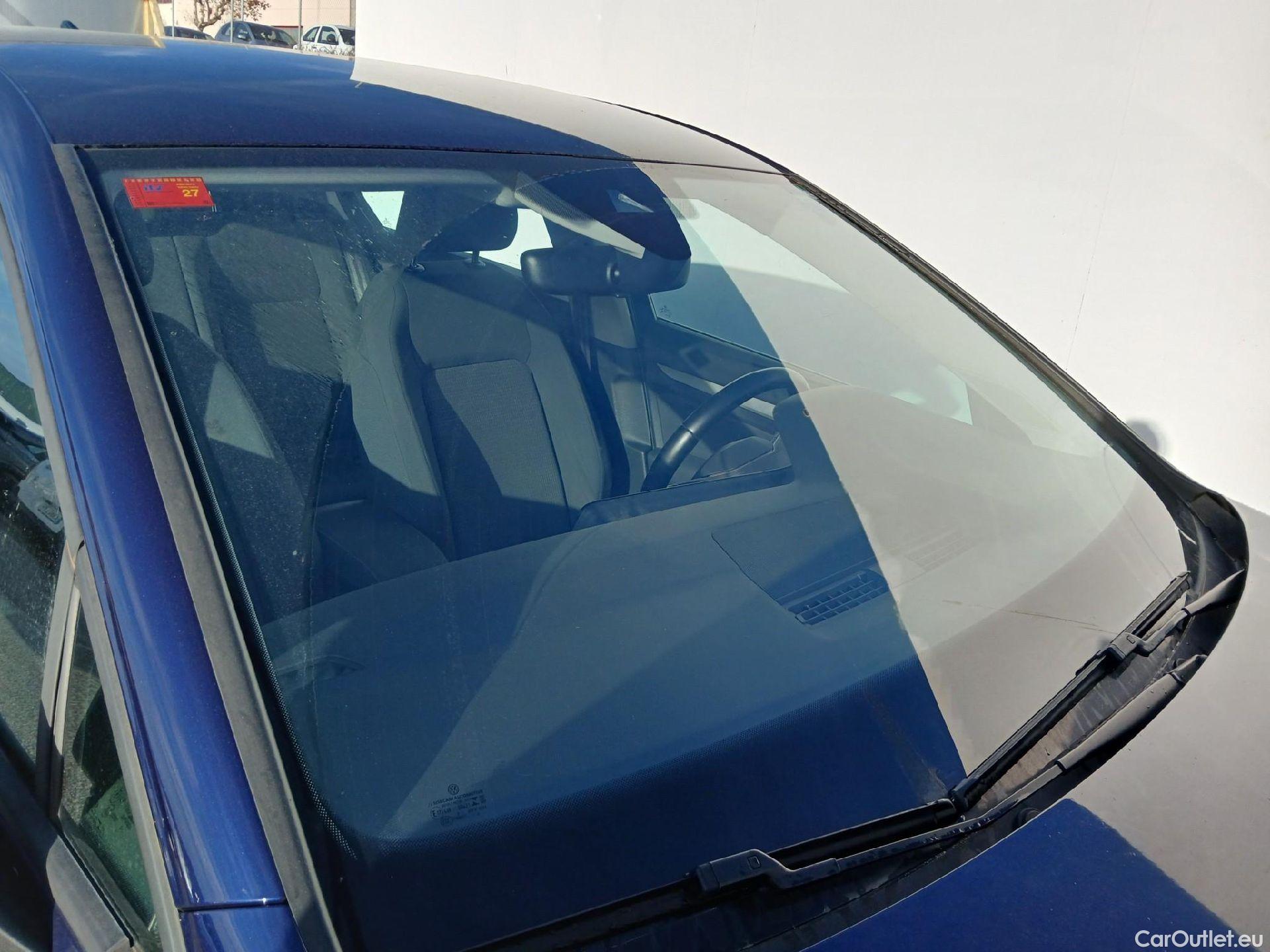  Volkswagen  Golf  VOLKSWAGEN / 2020 / 5P / berlina con portón 2.0 TDI 85kW (115CV) #3