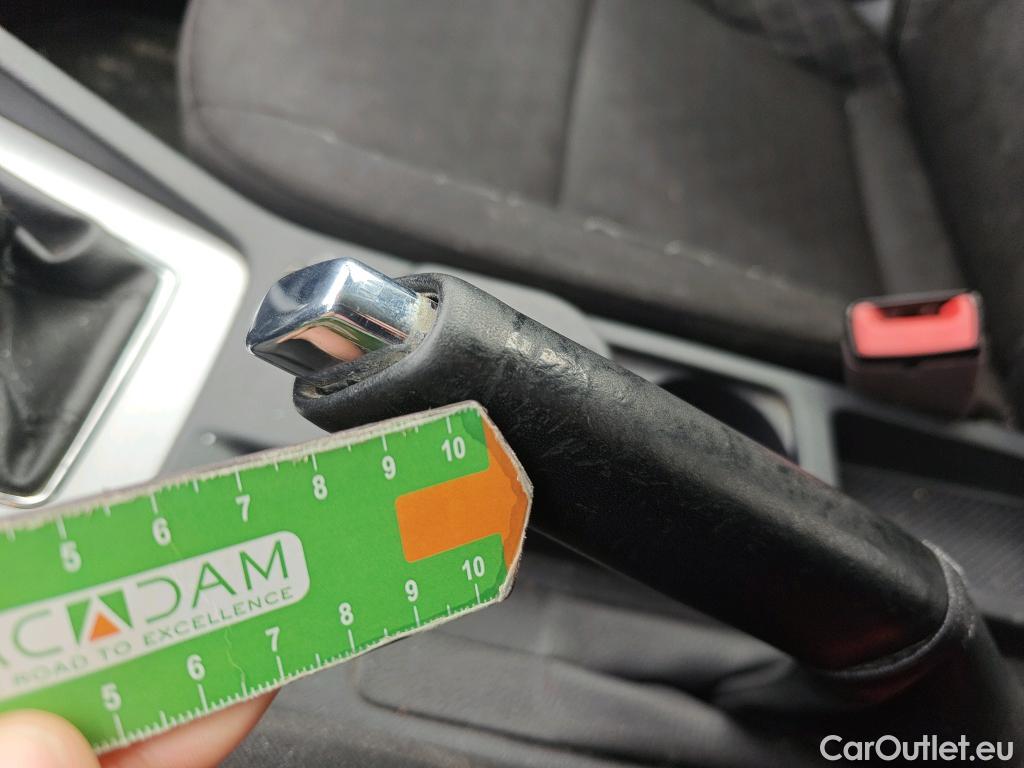  Skoda  Octavia SKODA  / 2016 / 5P / berlina con portón 1.6 TDI 85KW (115CV) Active #36