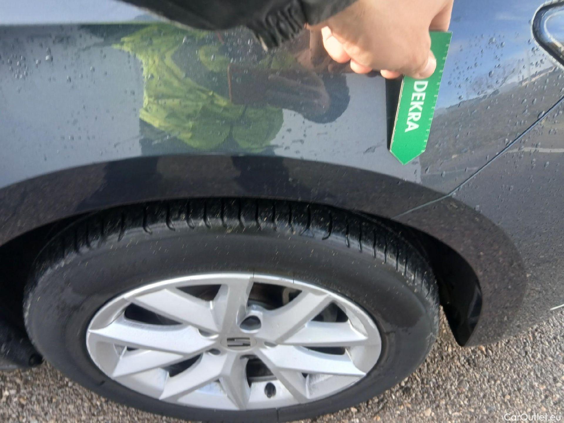  Land Rover  Discovery SEAT Nuevo León / 2020 / 5P / berlina con portón 2.0 TDI 85kW S&S Style Go (AC4) #32