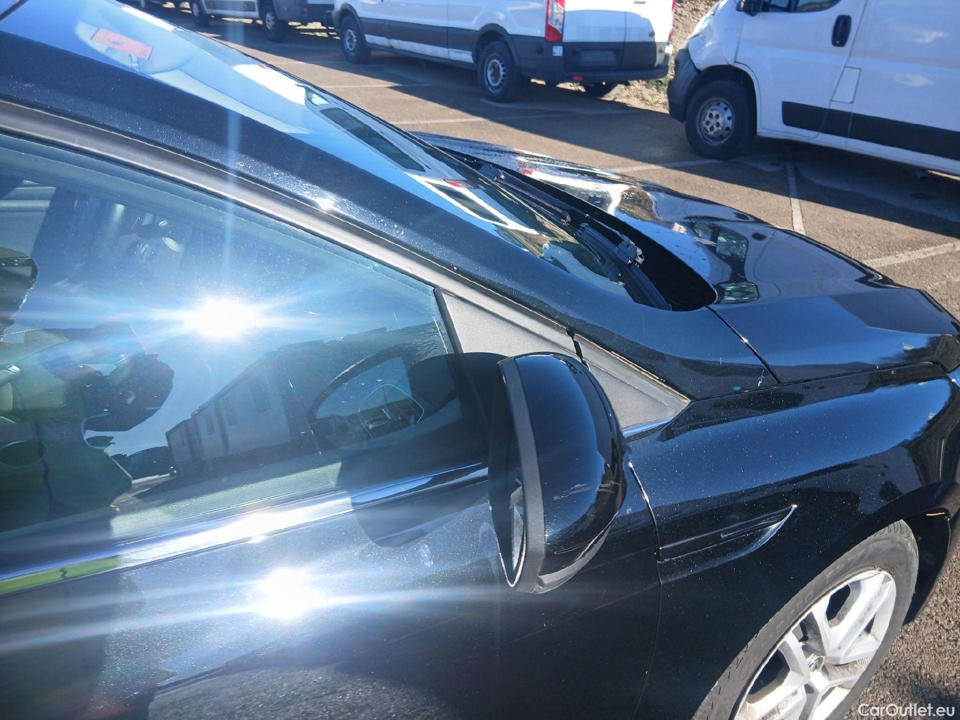  Renault  Megane RENAULT Mégane / 2015 / 5P / familiar S.T. Business Blue dCi 85kW (115CV) #35