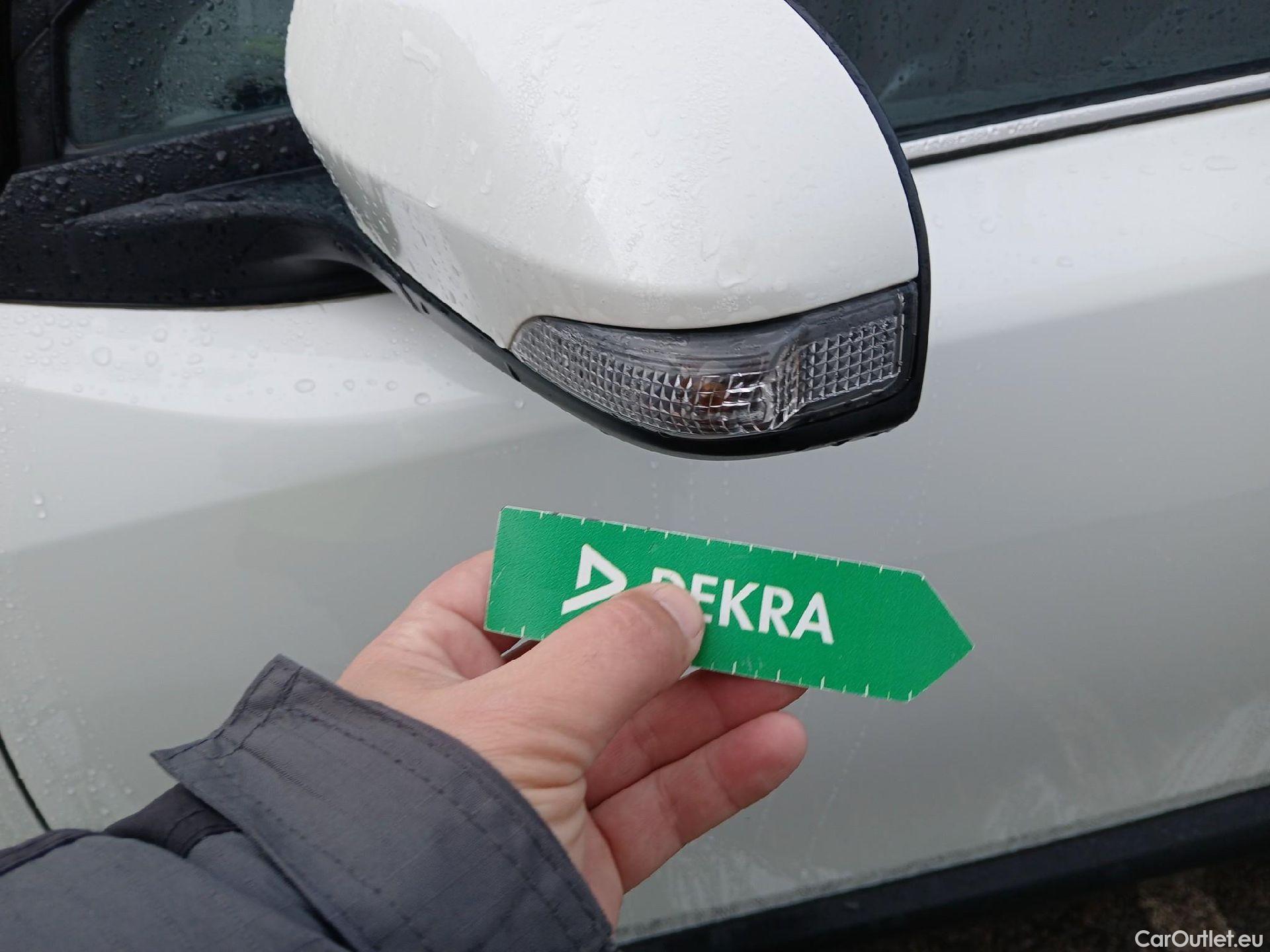  Toyota  C-HR TOYOTA  / 2019 / 5P / todoterreno 2.0 180H Advance #15