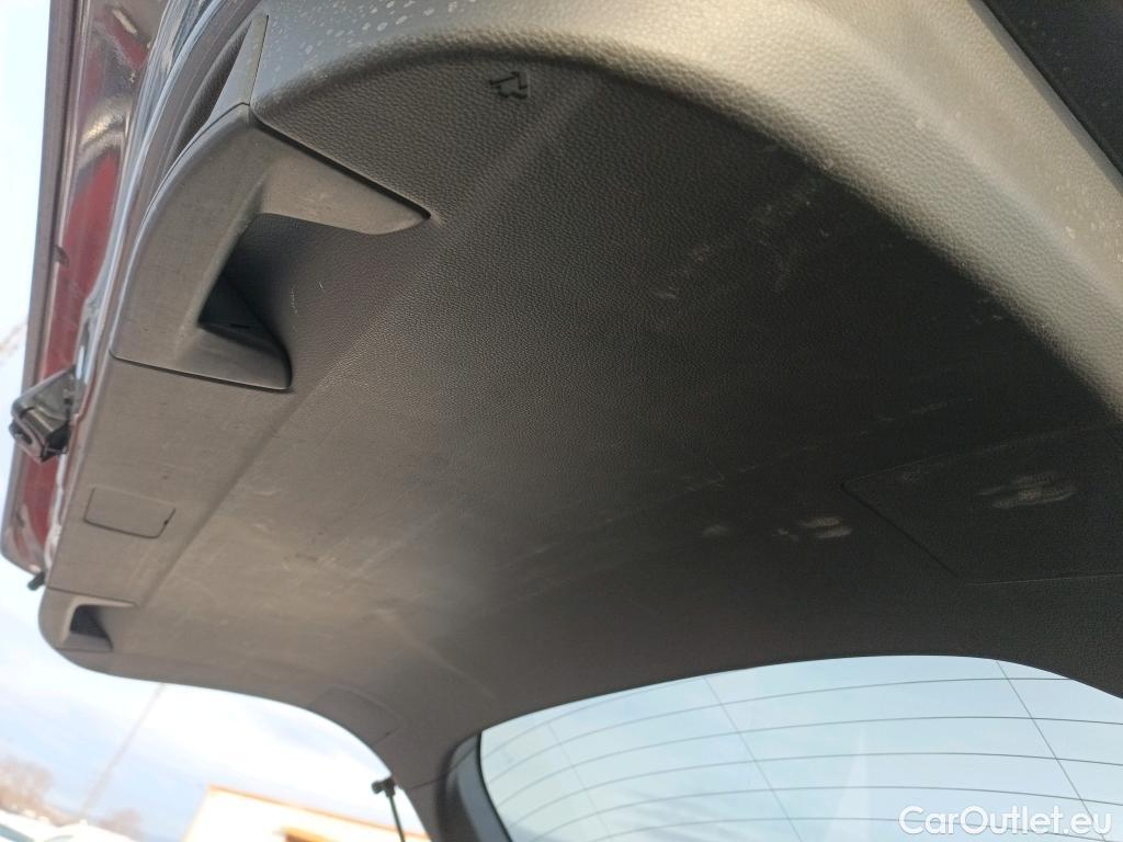  Toyota  RAV4 TOYOTA  / 2018 / 5P / todoterreno 2.5l 220H Advance #15