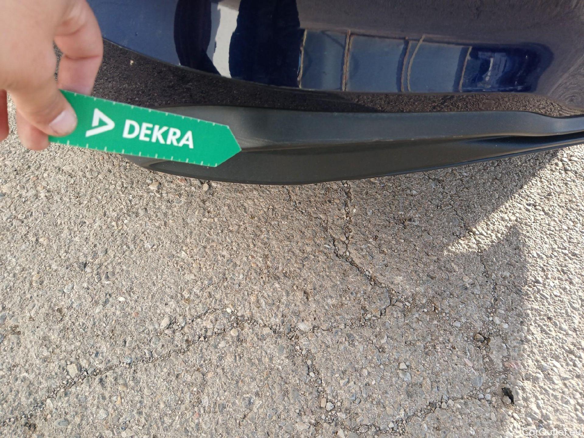  Volkswagen  Golf  VOLKSWAGEN / 2020 / 5P / berlina con portón 2.0 TDI 85kW (115CV) #26