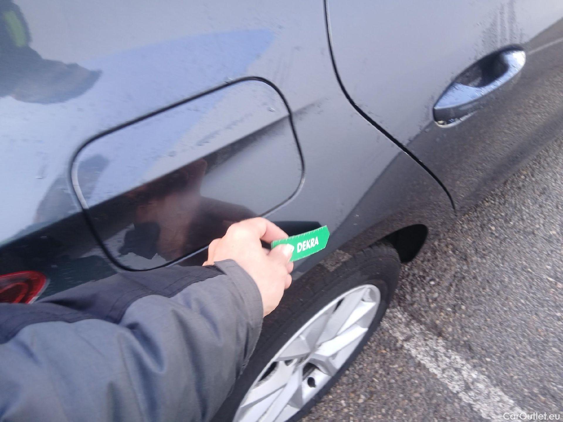  Land Rover  Discovery SEAT Nuevo León / 2020 / 5P / berlina con portón 2.0 TDI 85kW S&S Style Go (AC4) #26