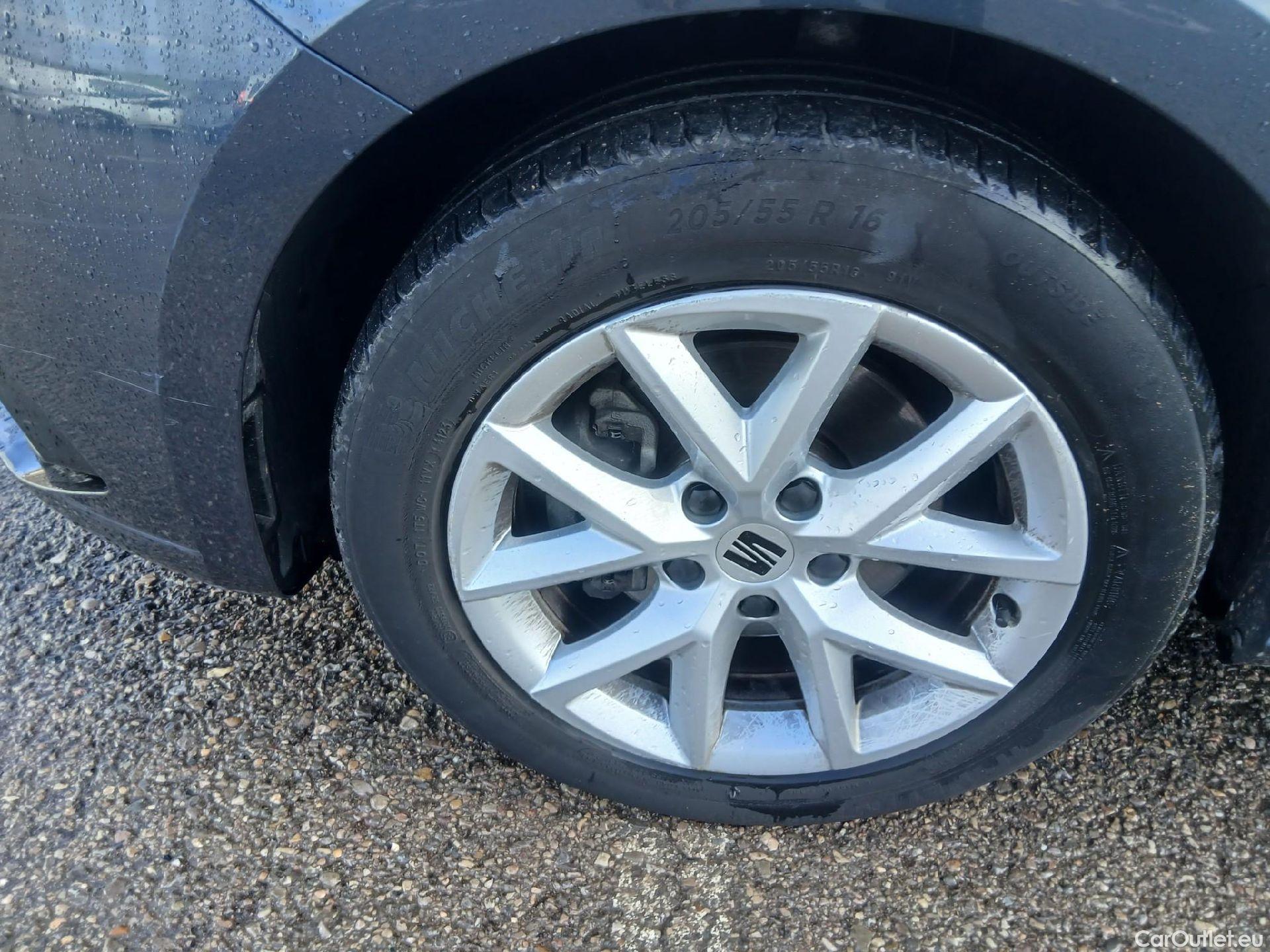  Land Rover  Discovery SEAT Nuevo León / 2020 / 5P / berlina con portón 2.0 TDI 85kW S&S Style Go (AC4) #6