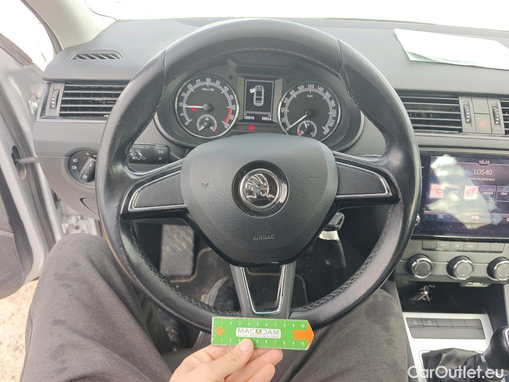  Skoda  Octavia SKODA  / 2016 / 5P / berlina con portón 1.6 TDI 85KW (115CV) Active #32