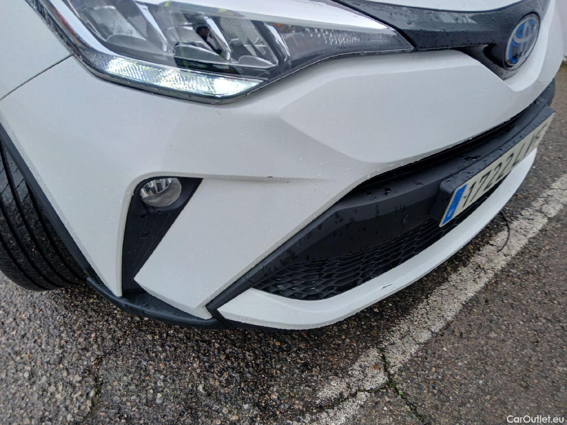  Toyota  C-HR TOYOTA  / 2019 / 5P / todoterreno 2.0 180H Advance #6