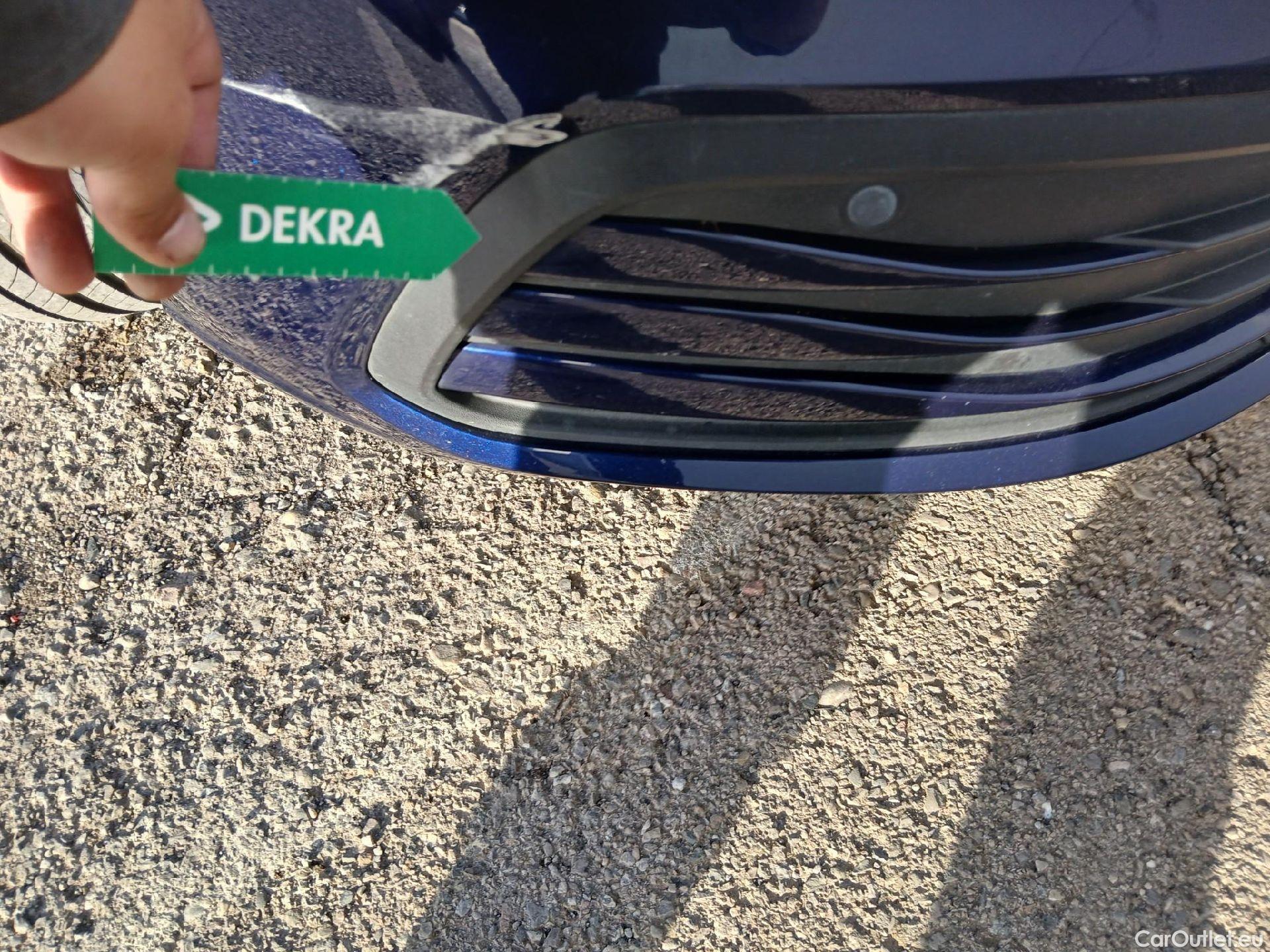  Volkswagen  Golf  VOLKSWAGEN / 2020 / 5P / berlina con portón 2.0 TDI 85kW (115CV) #9