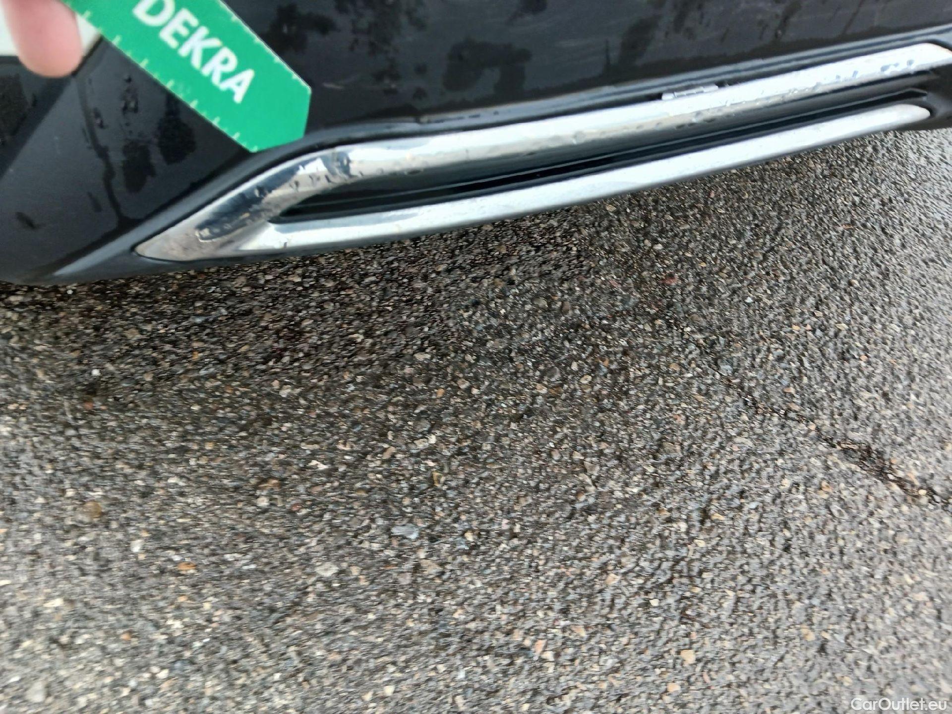  Toyota  C-HR TOYOTA  / 2019 / 5P / todoterreno 2.0 180H Advance #30